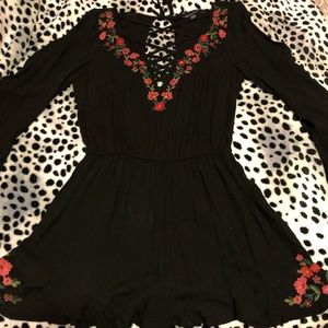 Size Medium Women’s American Eagle Romper